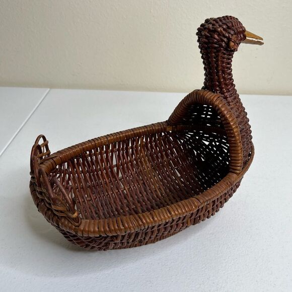 Vintage Brown Rattan Wicker Duck Basket Woven Wood Bird Farmhouse Decor Boho - Picture 6 of 14